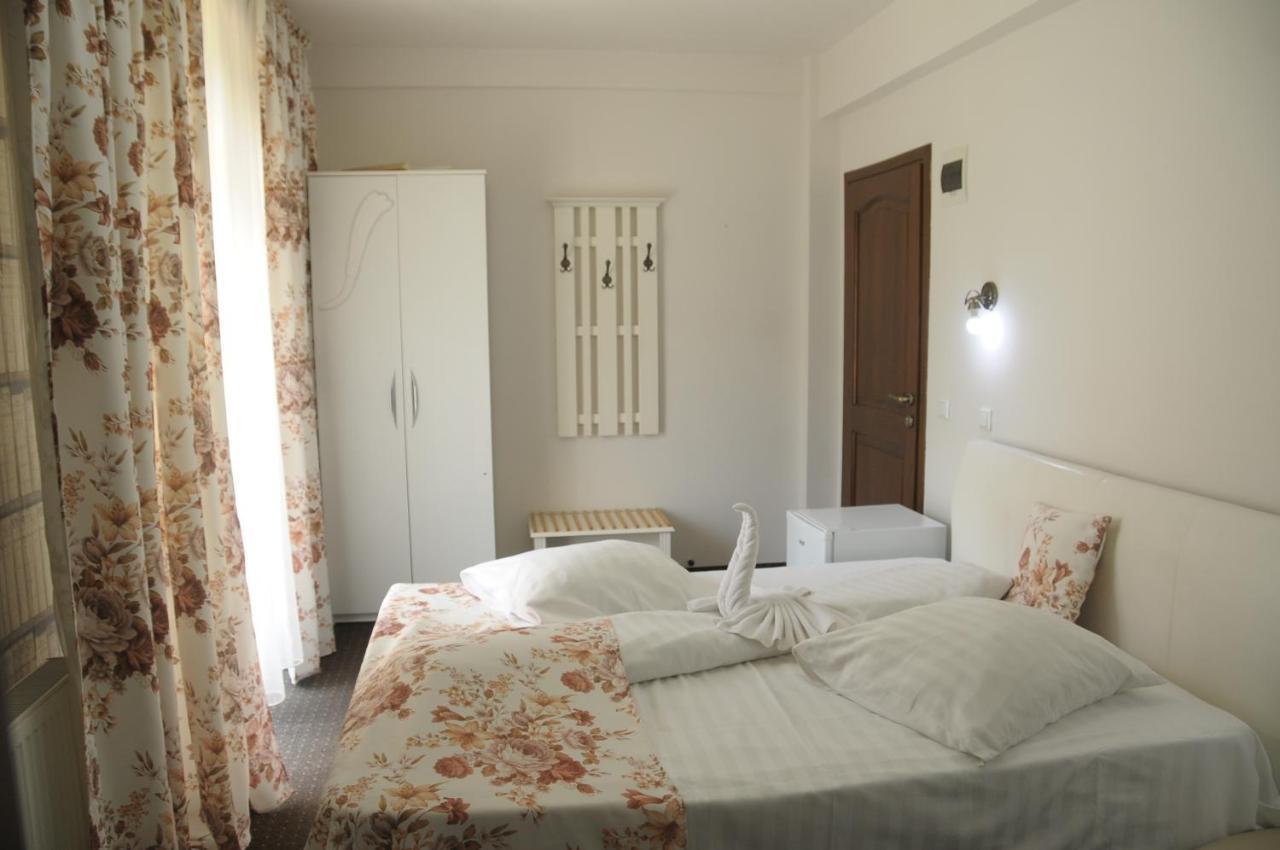Pensiunea Casa Simoni Ploieşti Exterior foto