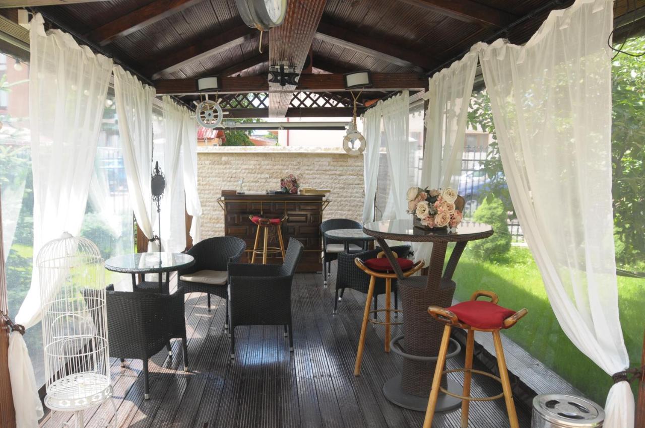 Pensiunea Casa Simoni Ploieşti Exterior foto