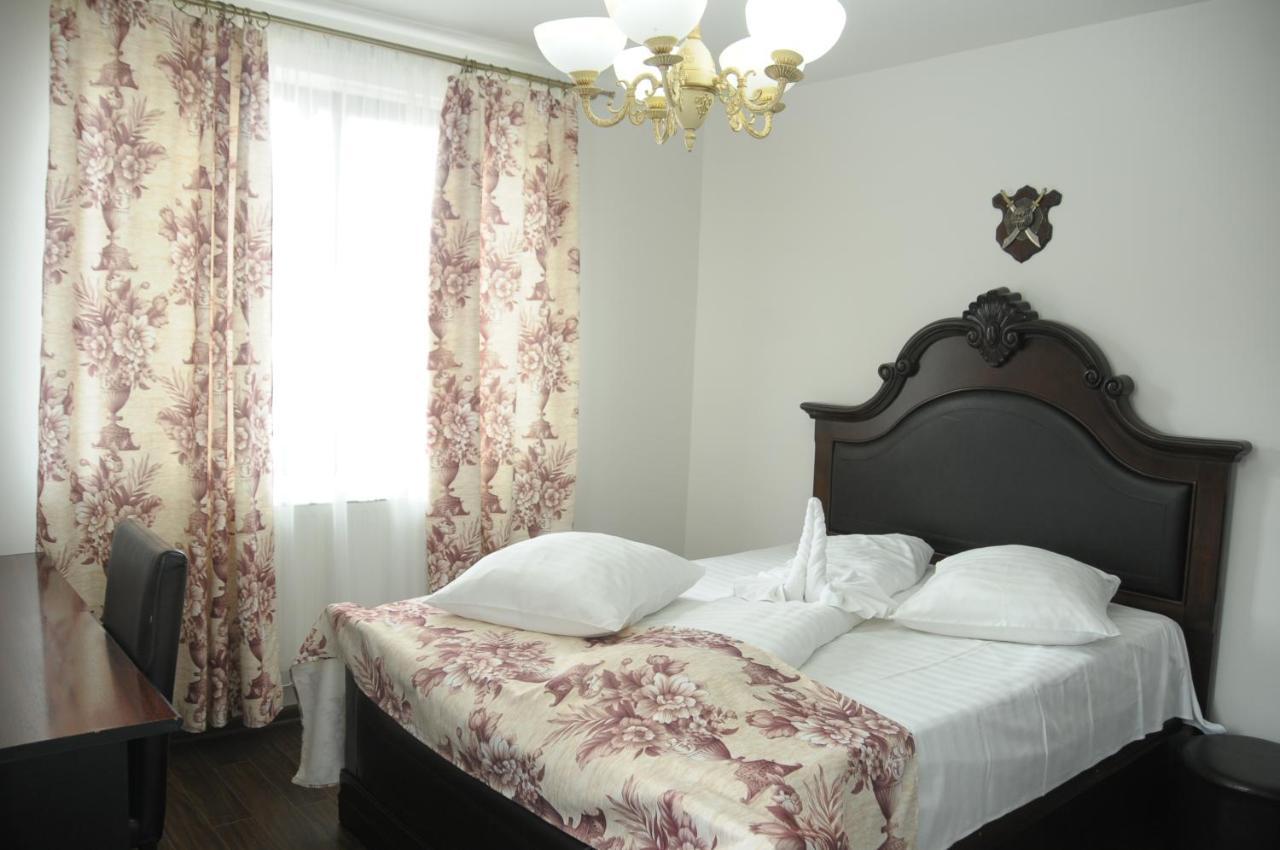 Pensiunea Casa Simoni Ploieşti Exterior foto