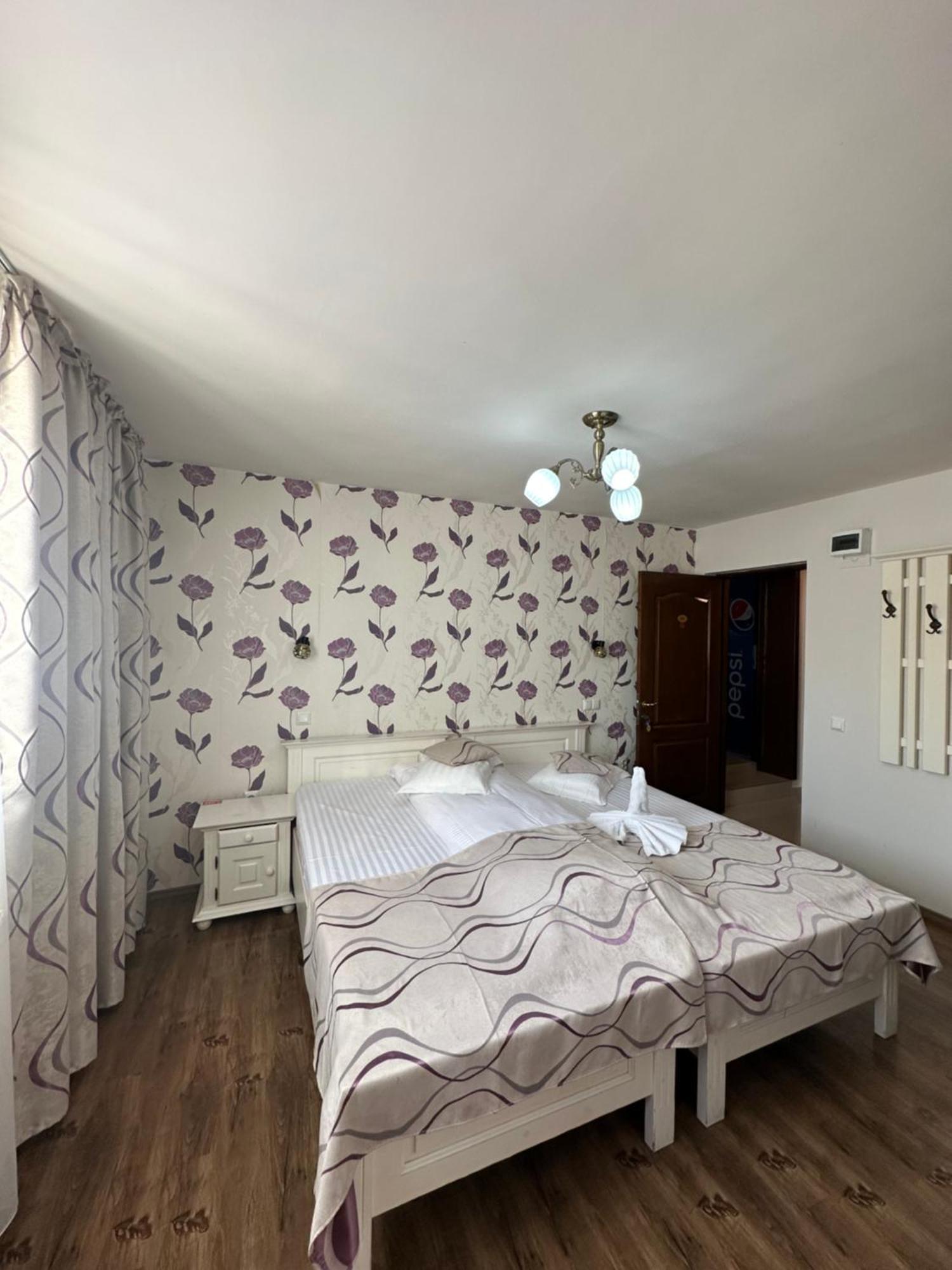 Pensiunea Casa Simoni Ploieşti Exterior foto