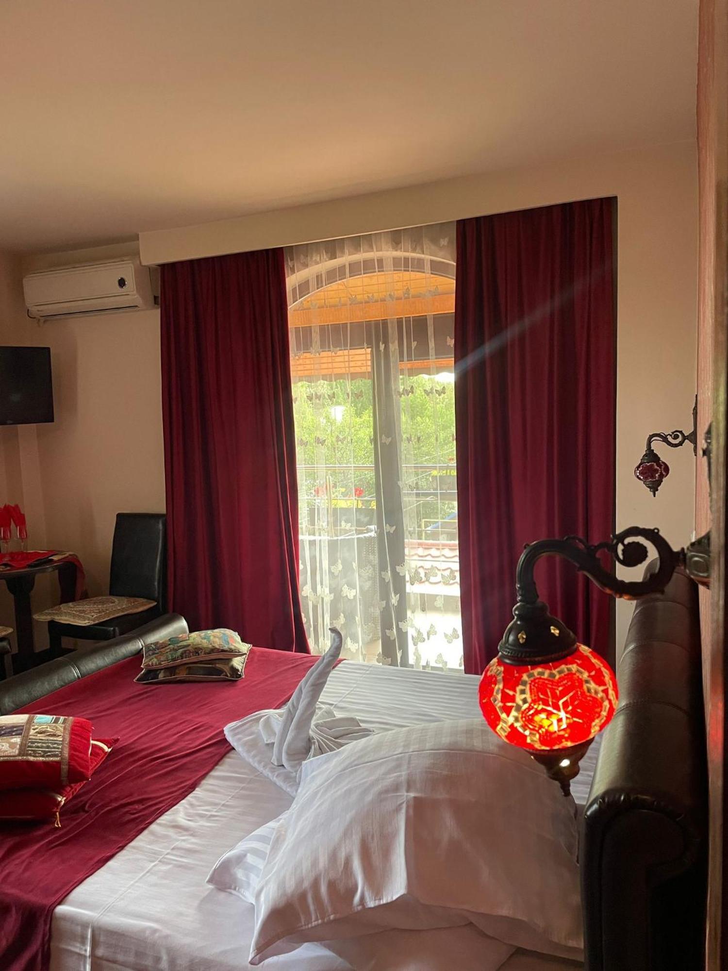 Pensiunea Casa Simoni Ploieşti Exterior foto