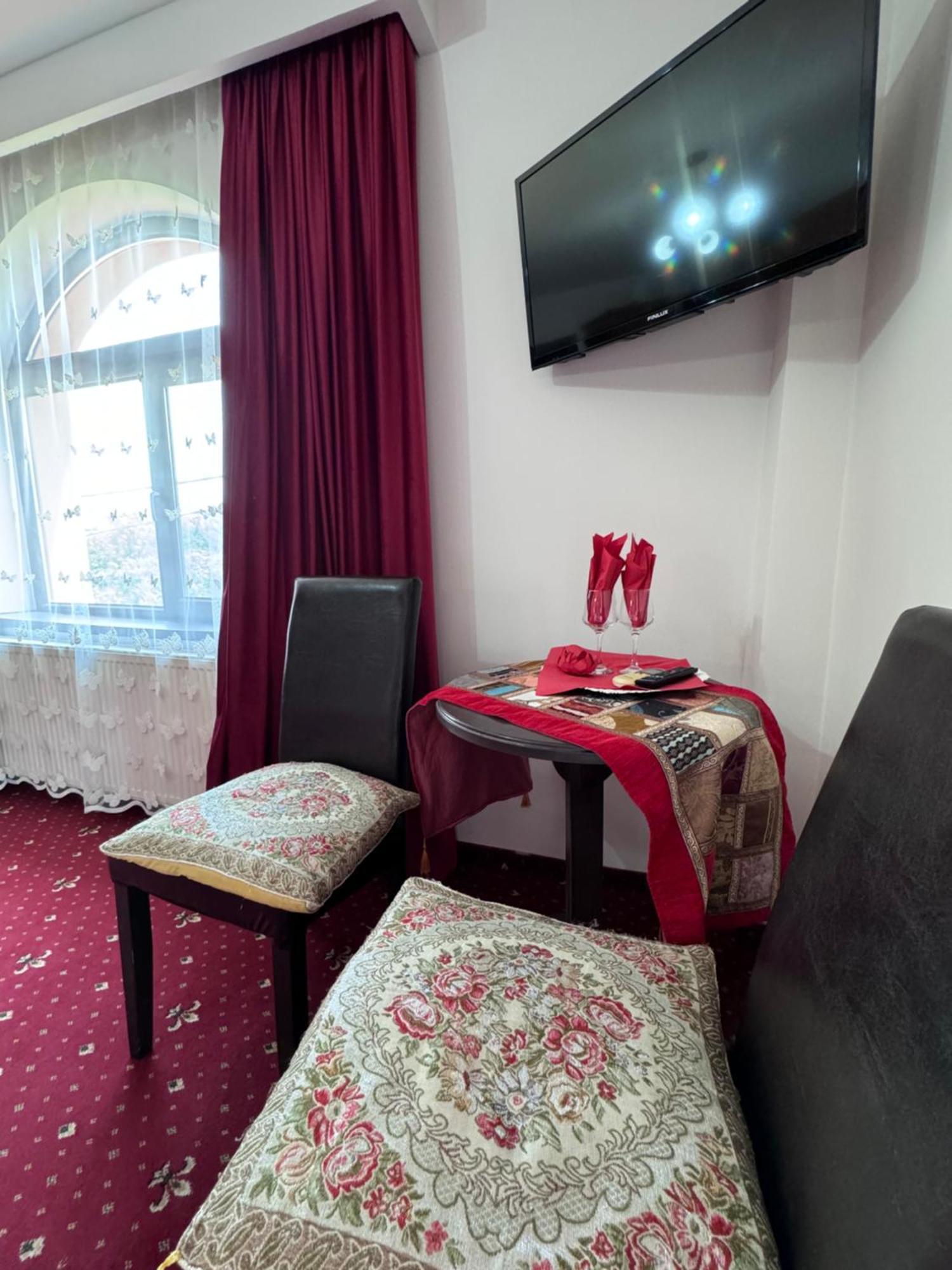 Pensiunea Casa Simoni Ploieşti Exterior foto