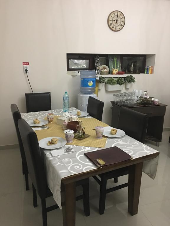 Pensiunea Casa Simoni Ploieşti Exterior foto